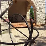 Апартаменты Mas Des Broussonnetiers